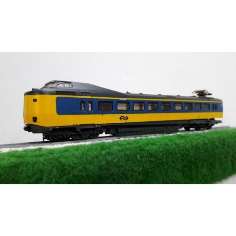 2 lima treinstellen van de NS, ICM (Boeing) en Mat 54