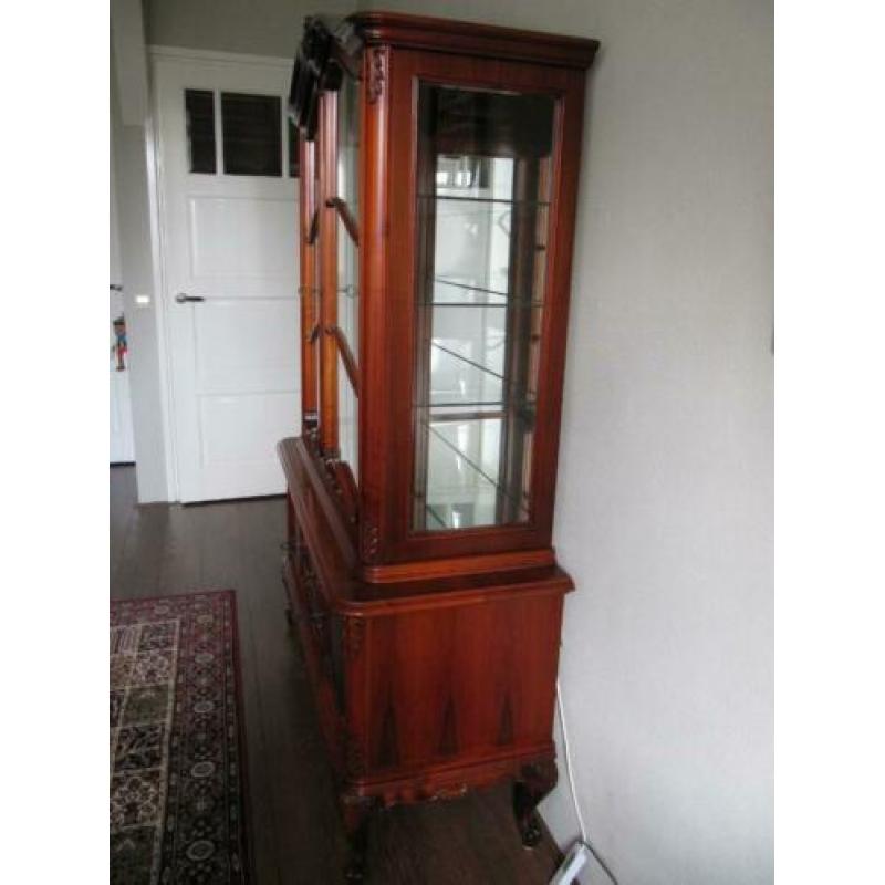 Prachtige Queen Ann vitrine kast