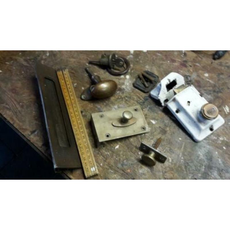 Voordeur Jaren 30 accessoires/hang en sluitwerk ORIGINEEL