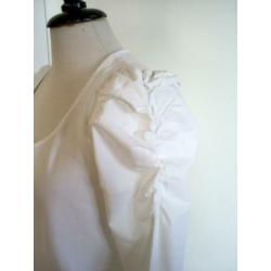 witte top met aangerimpelde mouw maat 40