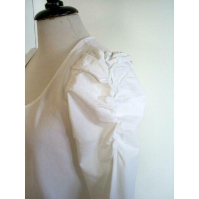 witte top met aangerimpelde mouw maat 40