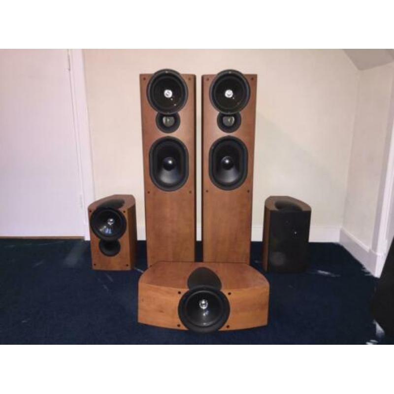 Kef Set | Q7 | Q9c | Q1 Dark Apple Surround set