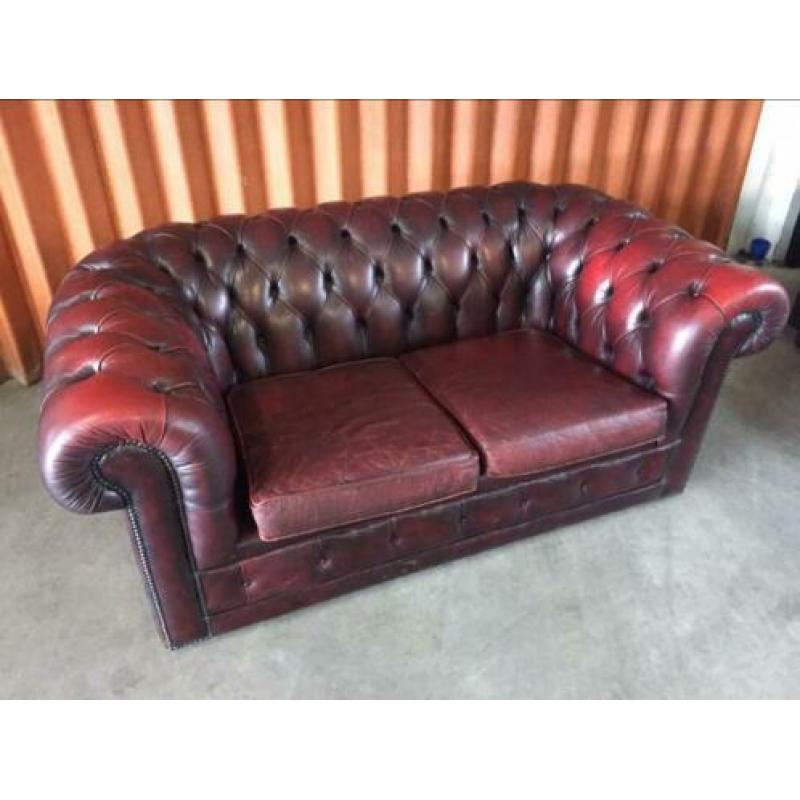 ????Chesterfield vintage bank