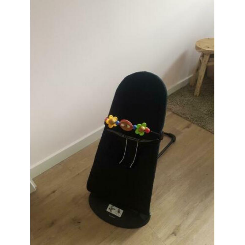 Baby Björn wipstoel met speelbeugel