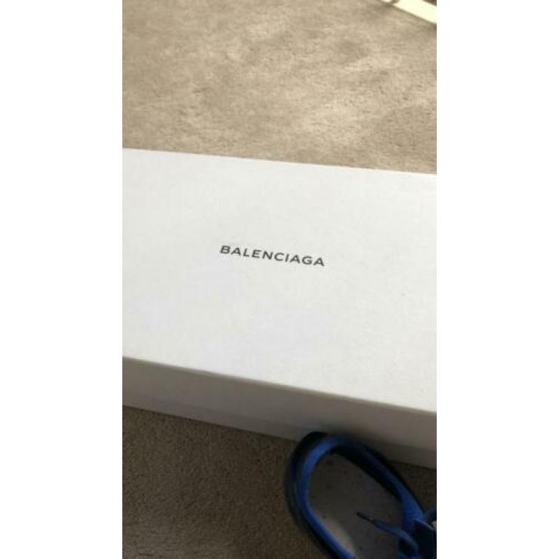Balenciaga race runner