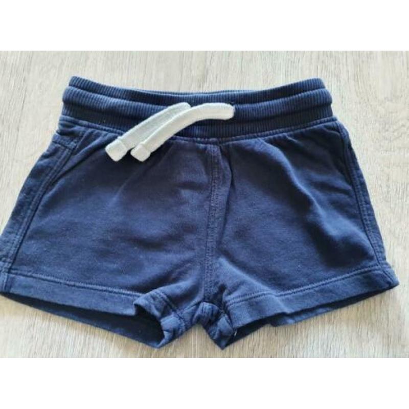 Leuke shirtjes en broekje voor jongetje maat 68