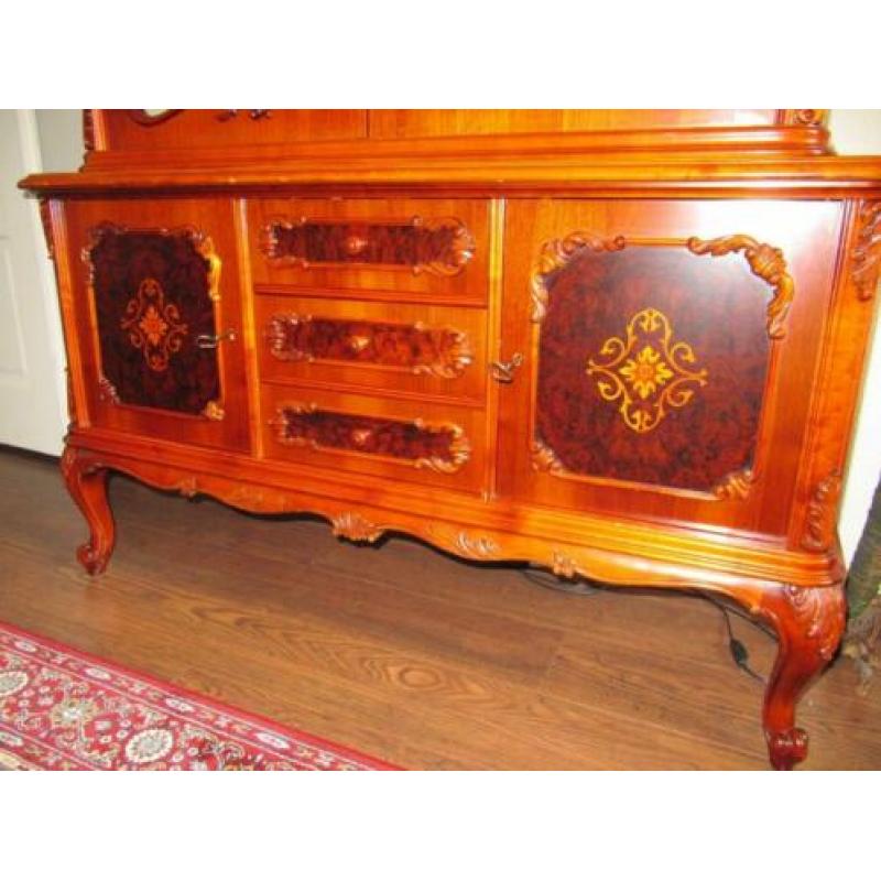Prachtige Queen Ann vitrine kast