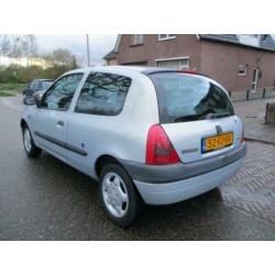 Renault Clio 1.2 Nieuwe APK, Remblokken voor nieuw,
