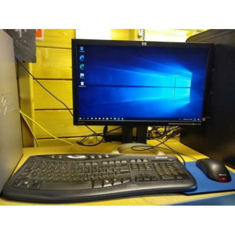 Pc set met asus moederbord Quad core, 8 GB Ram en 64 ssd &