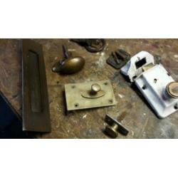 Voordeur Jaren 30 accessoires/hang en sluitwerk ORIGINEEL