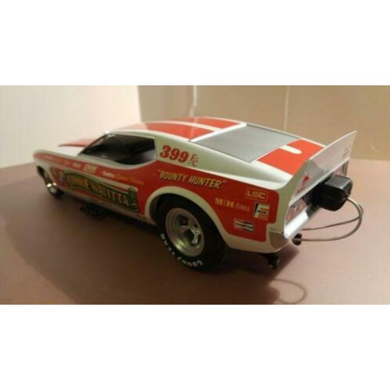 Ford mustang funny car connie kalitta modelauto 1:18