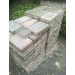 Gratis Tuintegels 30m2 15x30 cm en 8m2 5x20cm