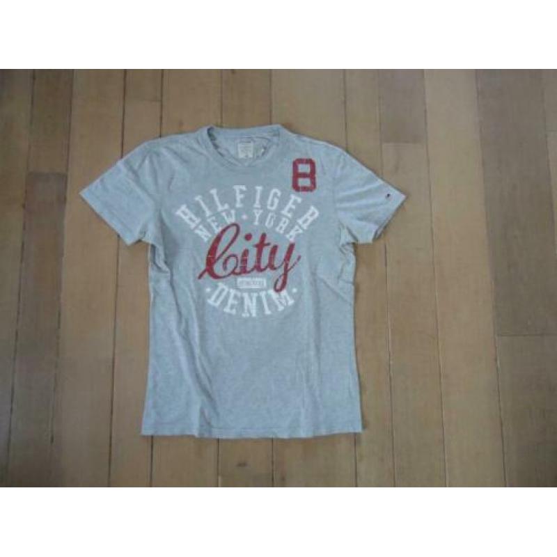 68. Tommy hilfiger denim t-shirt maat s, 46 origineel