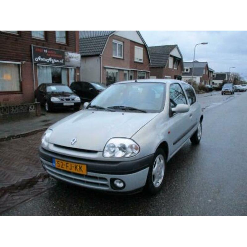 Renault Clio 1.2 Nieuwe APK, Remblokken voor nieuw,