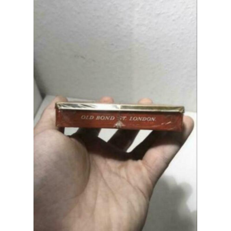 Nieuw verpakte antieke Benson and Hedges sigaretten/sigareni