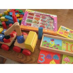 Telraam e.a. houten speelgoed