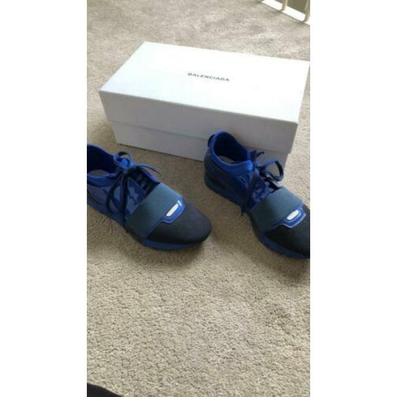 Balenciaga race runner