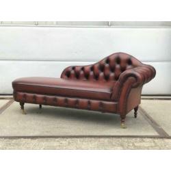 Engelse Chesterfield chaise longue