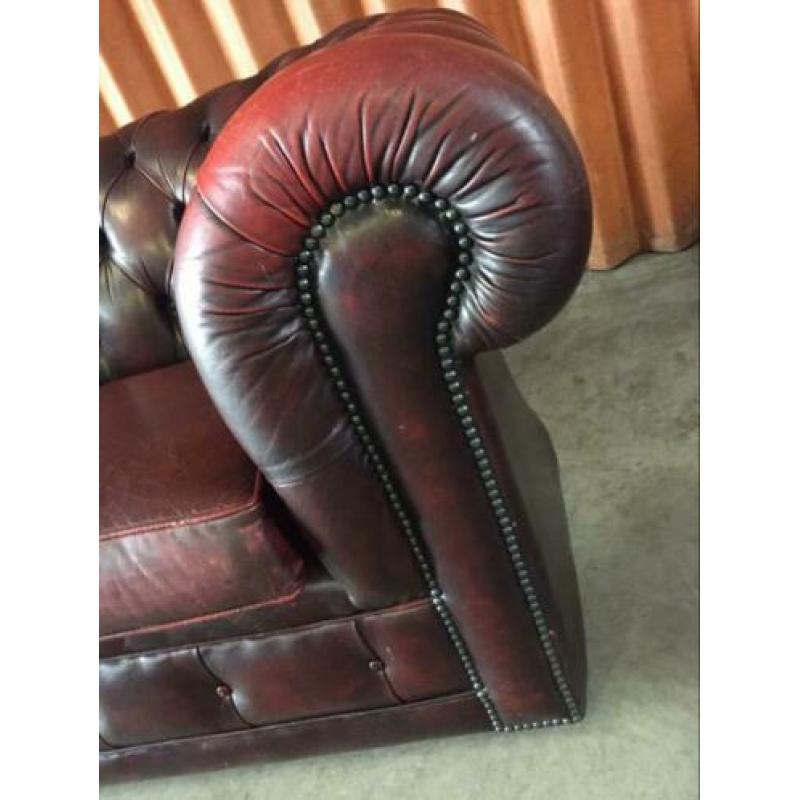 ????Chesterfield vintage bank