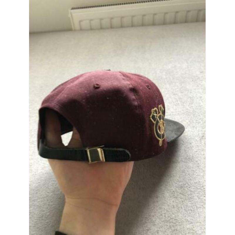 SALE: meerdere petten / snapbacks, o.a. New Era, Black Scale