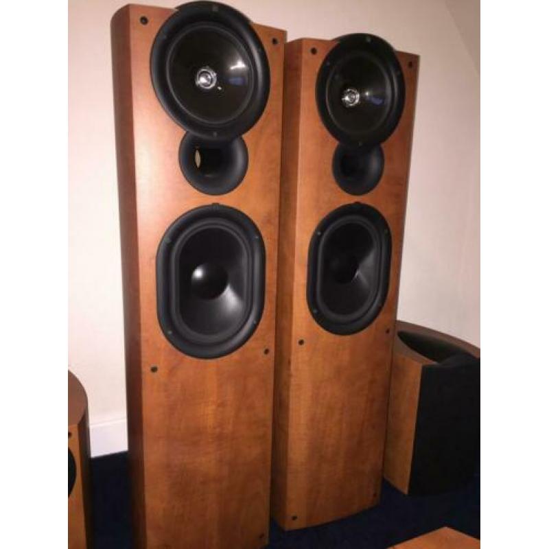 Kef Set | Q7 | Q9c | Q1 Dark Apple Surround set