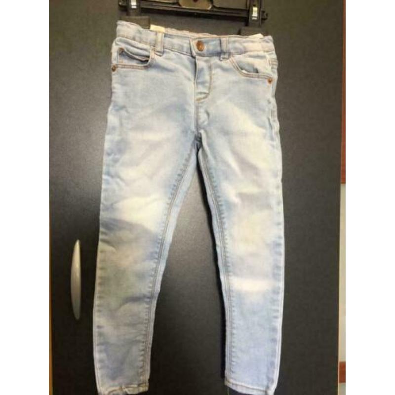 Zara skinny jeans, maat: 104