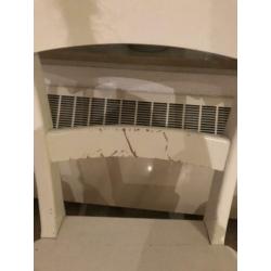 4 witte houten stoelen