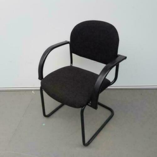 Dauphin vergaderstoel kantoor stoelen met nieuwe zwarte stof