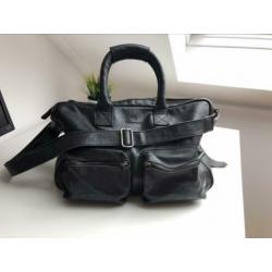 Zwarte leren (luier)tas