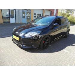 Ford Focus ST3 met 325 PK en 520 NM!!!!
