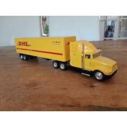 Miniatuur vrachtwagen DHL (nieuw in doos)