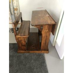 Vintage schoolbureau 2P met opslag en bank. Goede staat