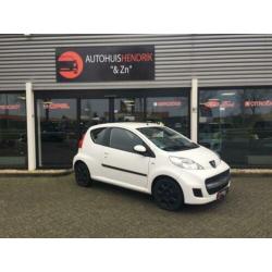 Peugeot 107 1.0 12v nw model. Vol optie,s,airco,toereteller,