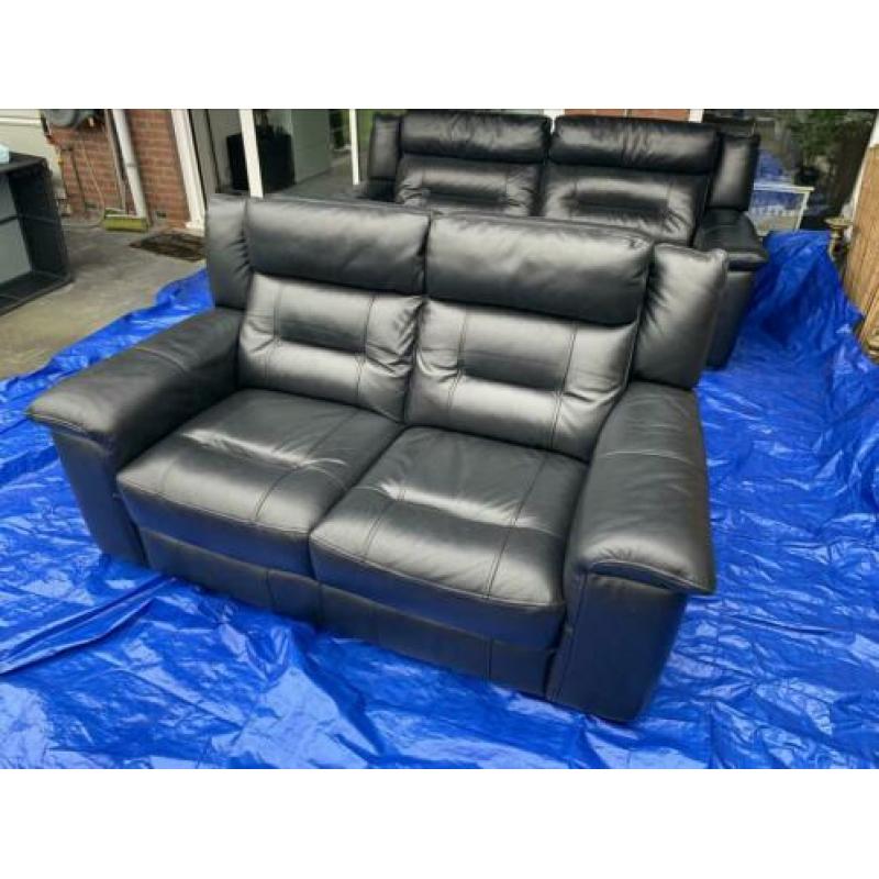 Te koop mooie zwart lederen bank stel