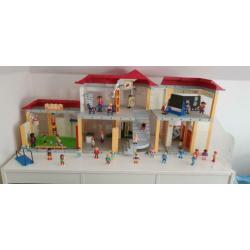 School + gymzaal van playmobile