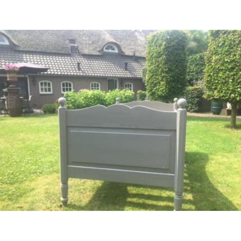 Koopje! SHABBY FRANS kajuitbed. OLD SHABBY GREY.