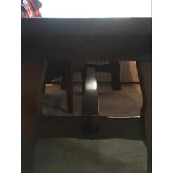 Antieke eettafel voor 4 stoelen