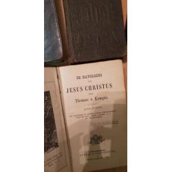 Oude kerk en bijbel boekjes
