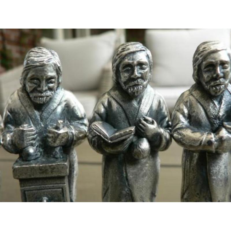 5 Zilvertinnen figuren