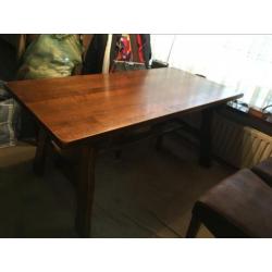 Antieke eettafel voor 4 stoelen