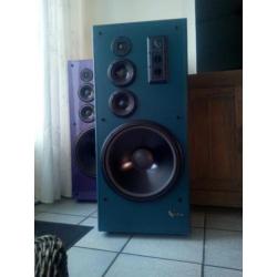 Infinity SM-152 service gehad oa. Nieuwe foam randen