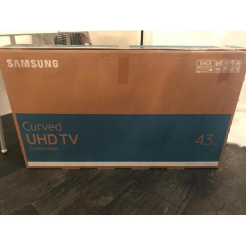 Samsung UHD TV curved 4K tv 43inch zo goed als nieuw