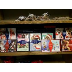 Partij luxe dubbele kerstkaarten 10 in doosje totaal 82 d.