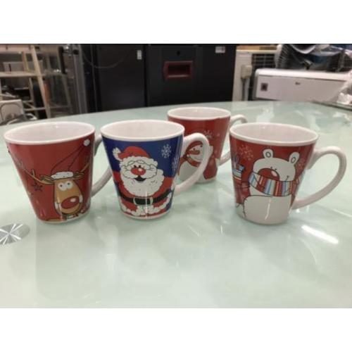 Partij kerst mokken/bekers ca. 70 stuks