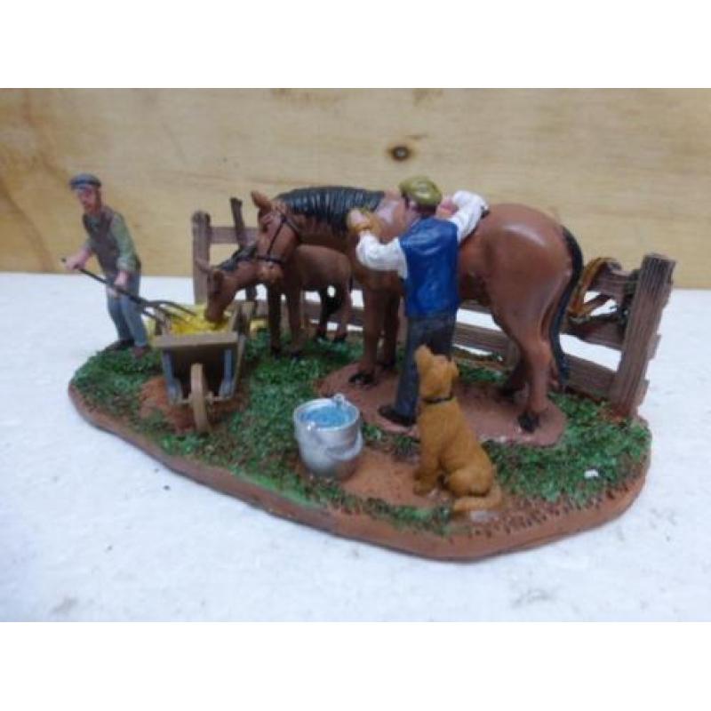 lemax Stable Chores kerstdorp tafereeltje paarden hond kerst