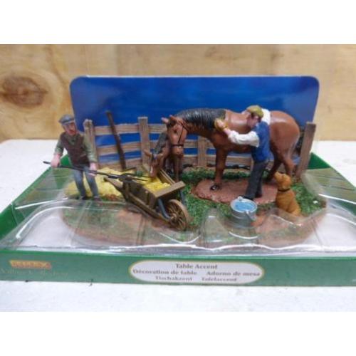lemax Stable Chores kerstdorp tafereeltje paarden hond kerst