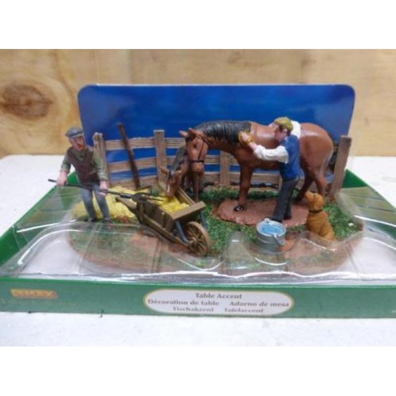 lemax Stable Chores kerstdorp tafereeltje paarden hond kerst