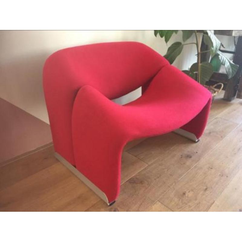 Artifort Groovy fauteuil (M Chair) by Pierre Paulin rood