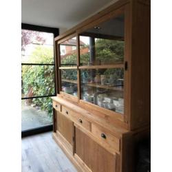 Toffe apothekerskast van teak