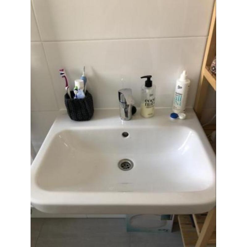 Wasbak Villeroy & Boch met Grohe mengkraan